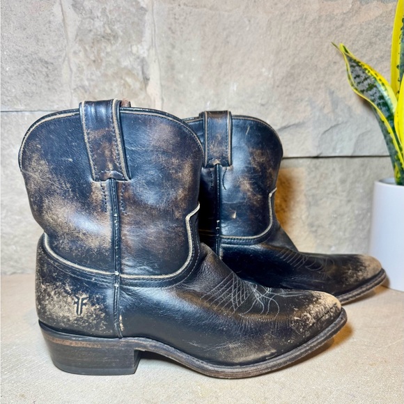 💕 FRYE Billy Short Distressed Women’s Black Leather Biker Boots Size 7.5 B - Picture 9 of 11